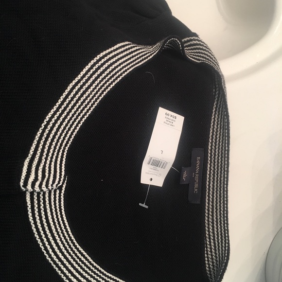 Banana Republic black button down sweater - Picture 5 of 6